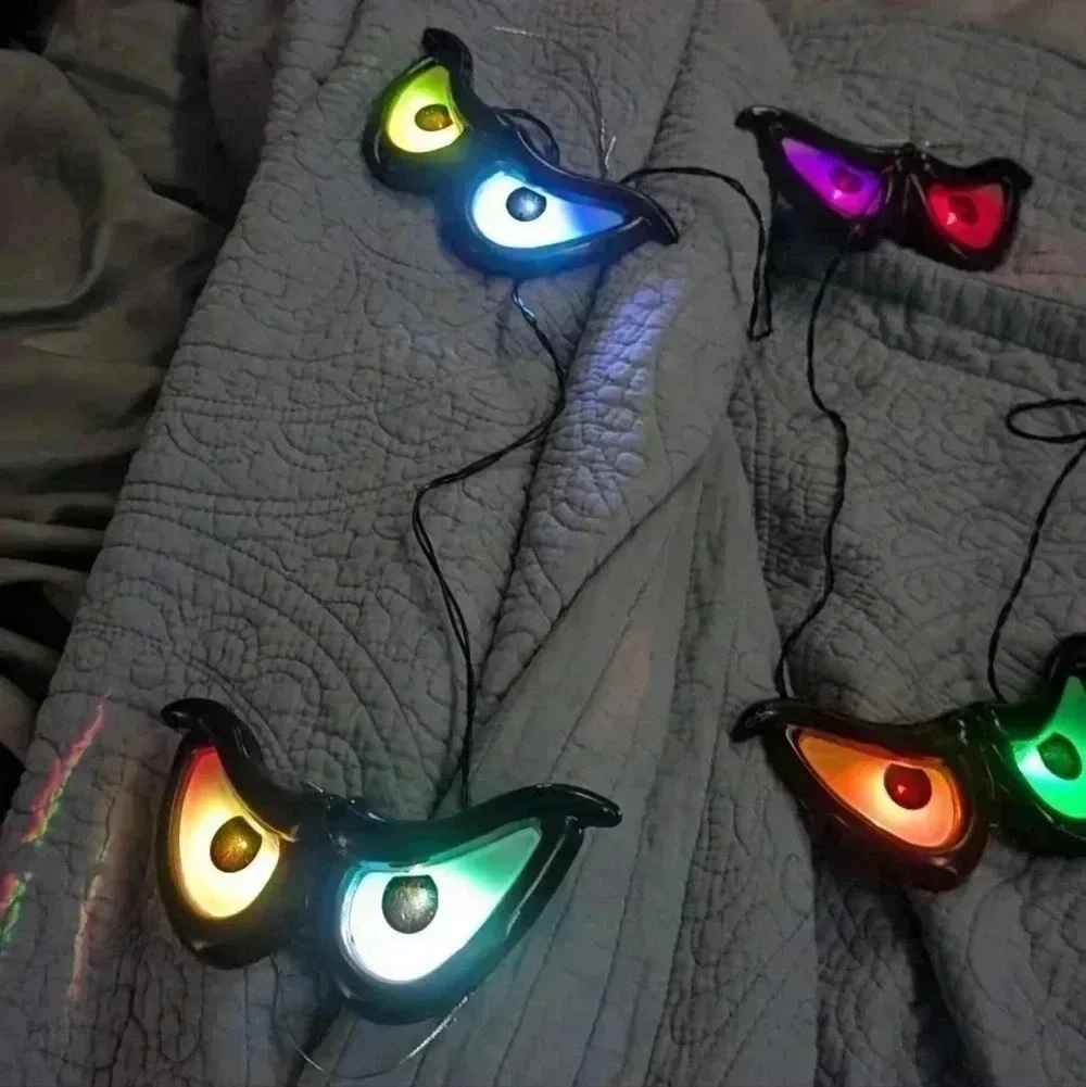 Twinkle Star Halloween Decorations Flashing Eyes String Lights, RGB Color (EUC)